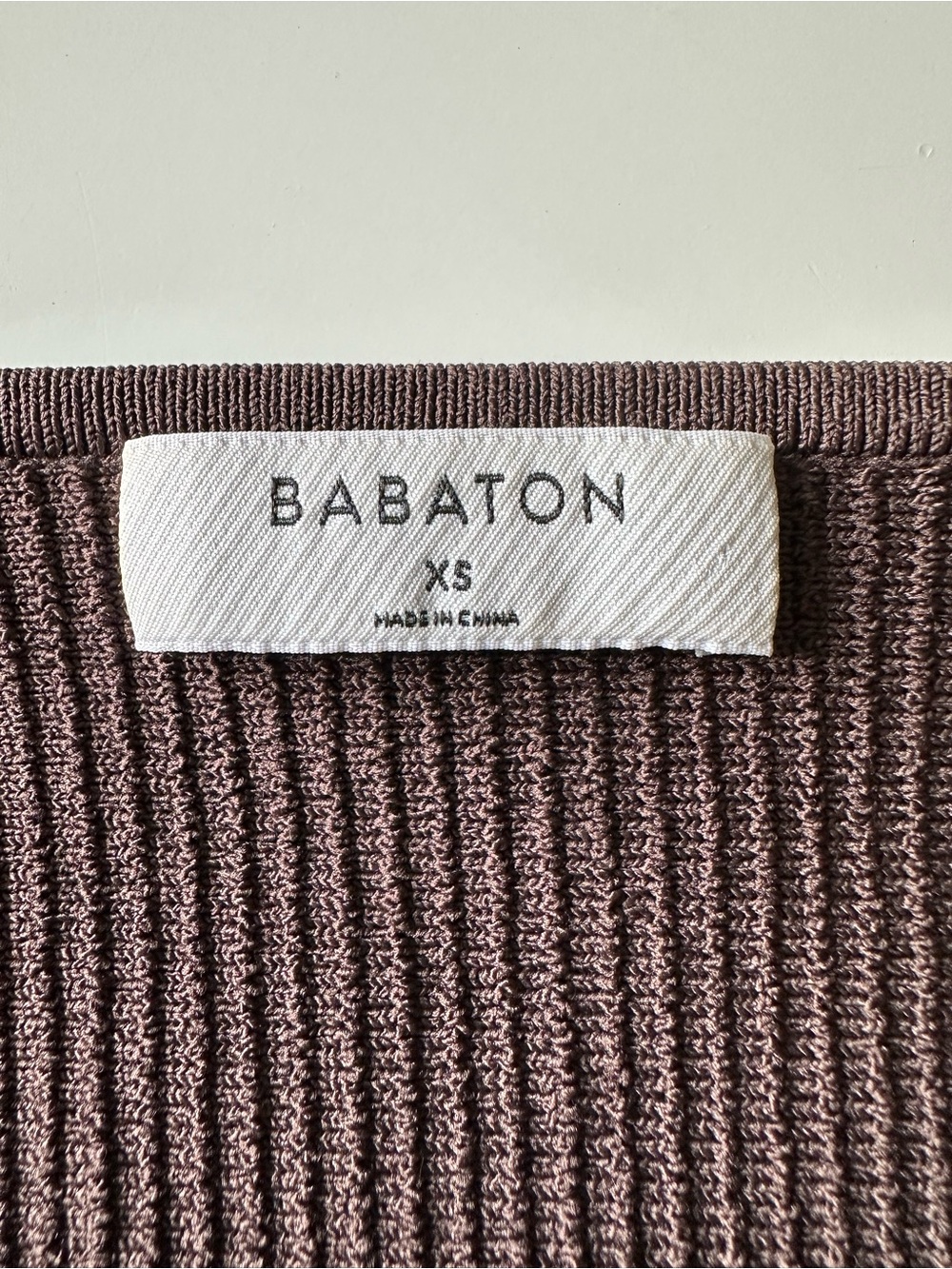 Babaton Aritzia XS Sculpt Knit Sweetheart Long Sleeve Top Brown Ribbed - Picture 8 of 10